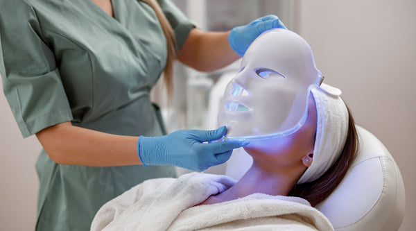 LED-ljusterapi behandling för rosacea